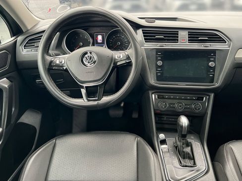 Used 2021 Volkswagen Tiguan SEL image 18