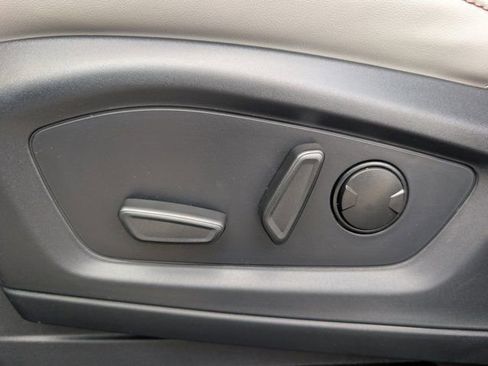 New 2026 Ford Explorer Active w/ Active Comfort Package image 16