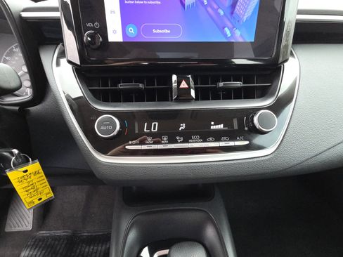 Used 2024 Toyota Corolla LE image 23