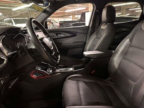 Used 2021 Chevrolet TrailBlazer RS w/ Technology Package image 15