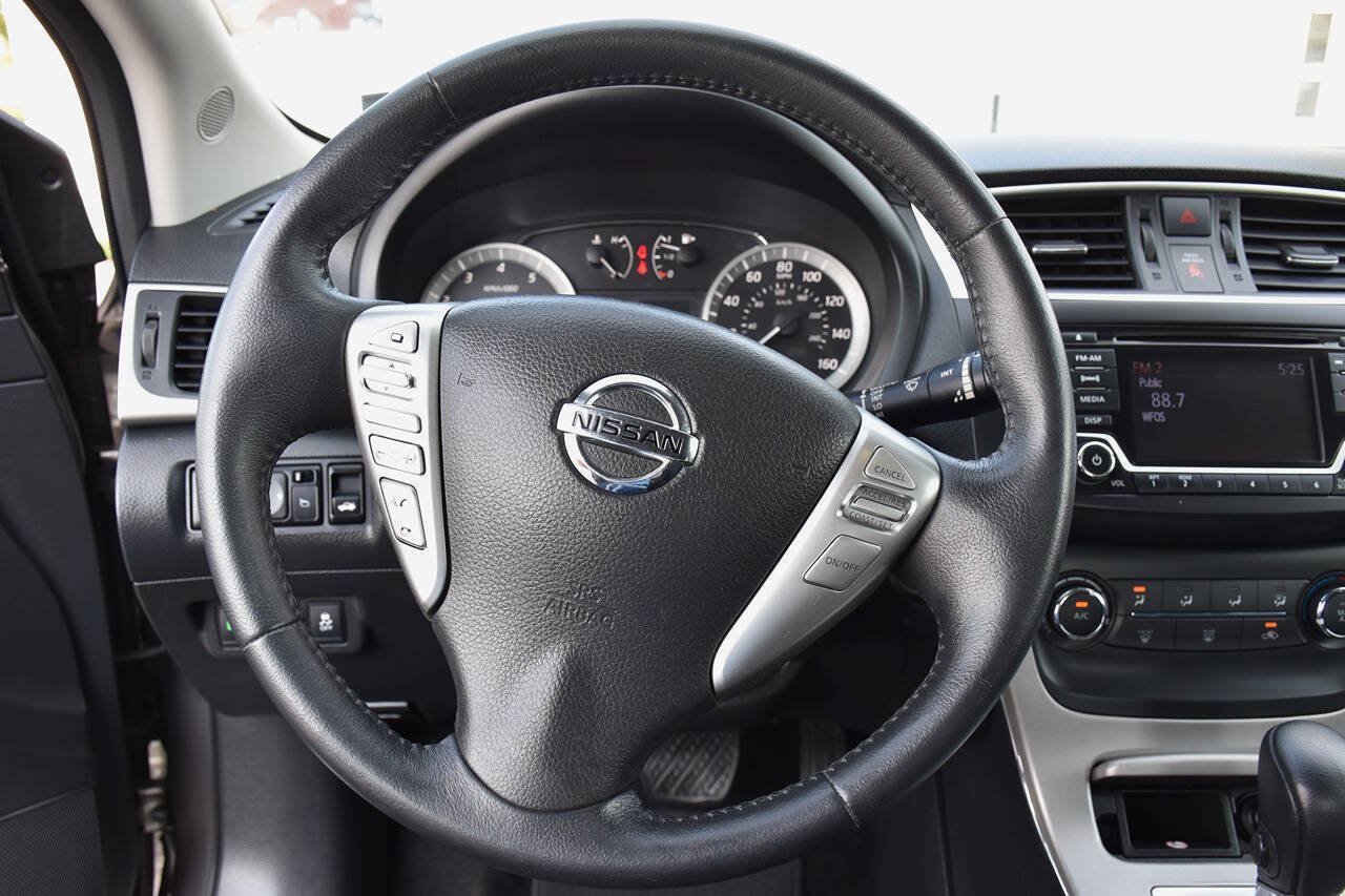 Used 2015 Nissan Sentra SV FWD image 17