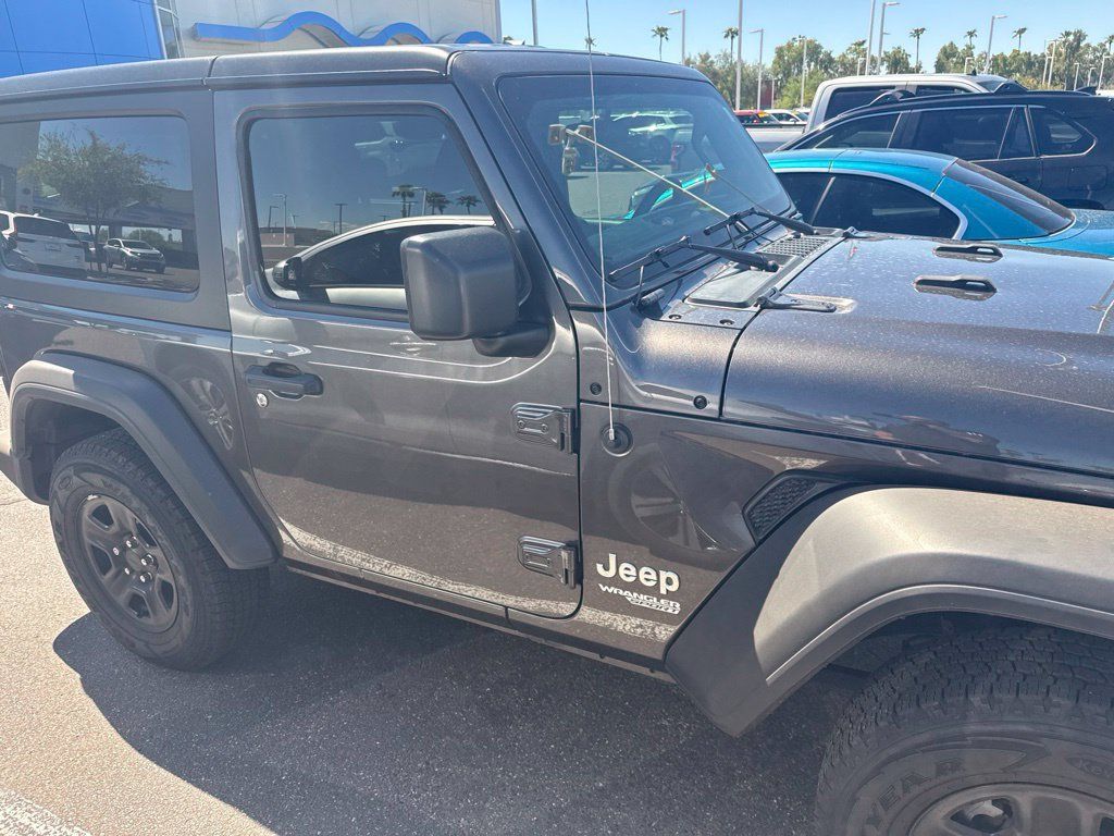 Used 2019 Jeep Wrangler Sport AWD/4WD image 5