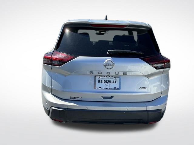 Used 2024 Nissan Rogue S AWD/4WD image 4