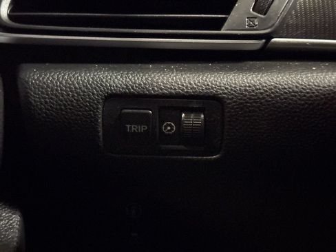 Used 2021 Honda Accord Sport image 18