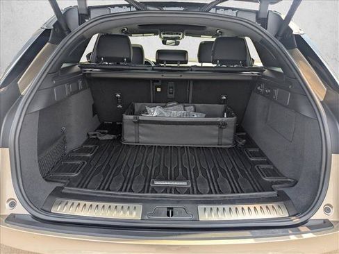 Used 2026 Land Rover Range Rover Velar Dynamic SE AWD/4WD image 6