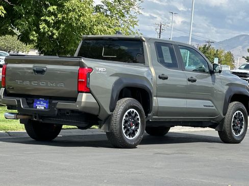 Used 2024 Toyota Tacoma TRD Off-Road w/ TRD Off Road Premium Package AWD/4WD image 2