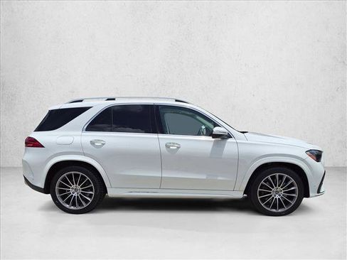 Used 2024 Mercedes-Benz GLE 450 4MATIC image 4