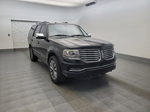 Used 2017 Lincoln Navigator Select RWD image 13