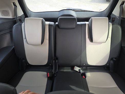 Used 2025 Honda Odyssey Elite image 15