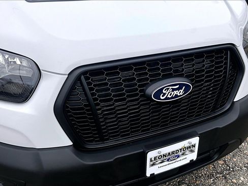 New 2026 Ford Transit 250 148 Medium Roof RWD image 32