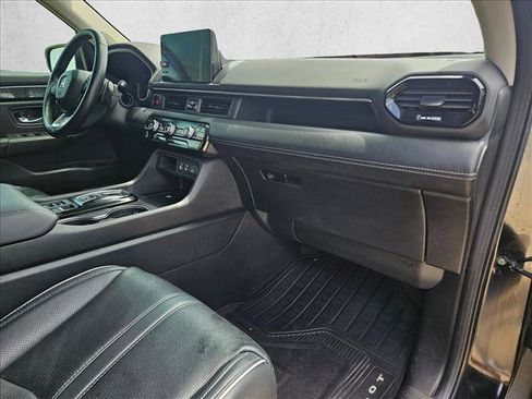 Used 2023 Honda Pilot Elite image 23