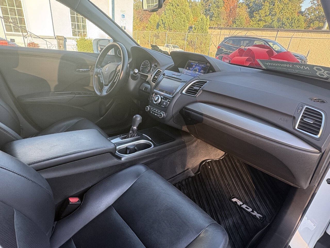 Used 2017 Acura RDX w/ Technology Package AWD/4WD image 22