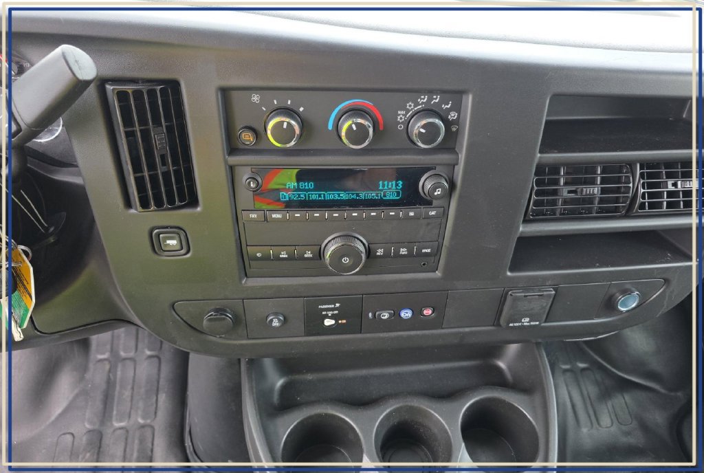 Used 2025 GMC Savana 2500 w/ Driver Convenience Package RWD image 5