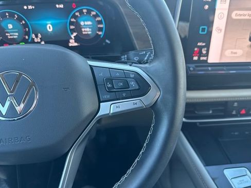 Certified 2024 Volkswagen Atlas SE image 20