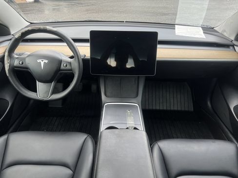Used 2023 Tesla Model 3 Standard Range RWD image 3