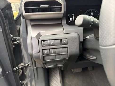 Used 2026 Toyota 4Runner SR5 AWD/4WD image 17