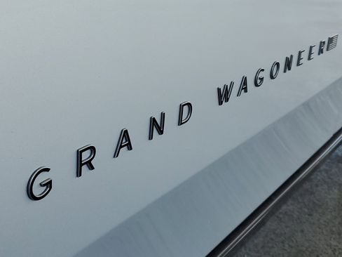 New 2026 Jeep Grand Wagoneer Limited AWD/4WD image 5