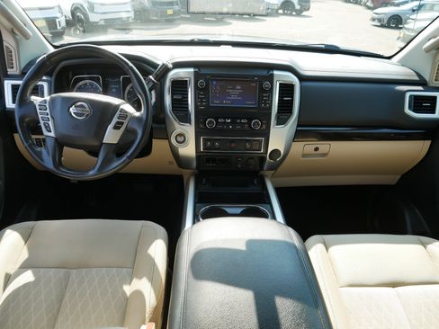 Certified 2017 Nissan Titan SV RWD image 10