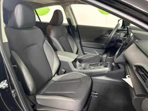 Certified 2025 Subaru Crosstrek 2.0i Premium image 32