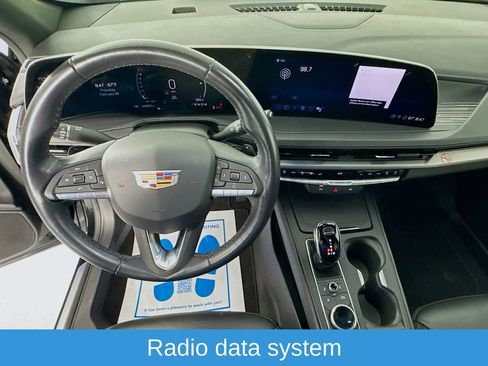 Used 2024 Cadillac XT4 Premium Luxury image 12