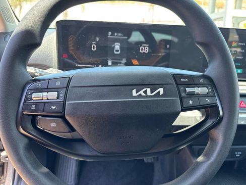 Used 2025 Kia K4 FWD image 27