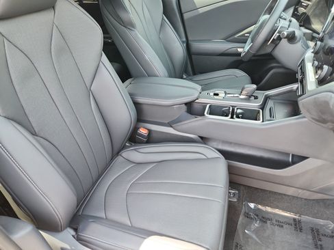 Used 2026 Lexus TX 500h AWD w/ Technology Package image 16