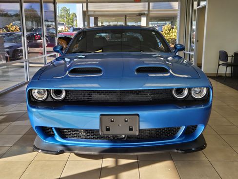 Used 2023 Dodge Challenger SRT Hellcat image 3