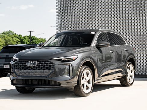 Certified 2025 Audi Q5 Premium w/ Premium Plus AWD/4WD image 7