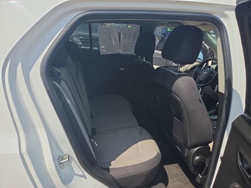 Used 2016 Chevrolet Trax LT FWD image 12