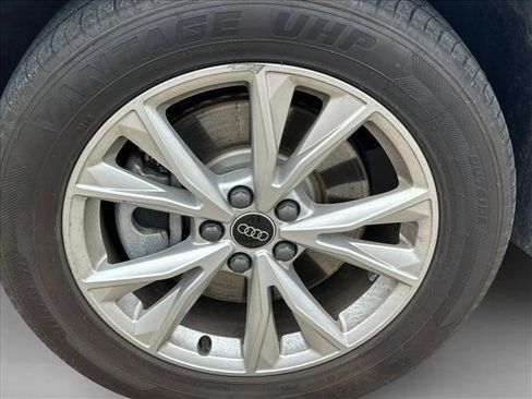 Used 2025 Audi Q3 2.0T Premium image 12