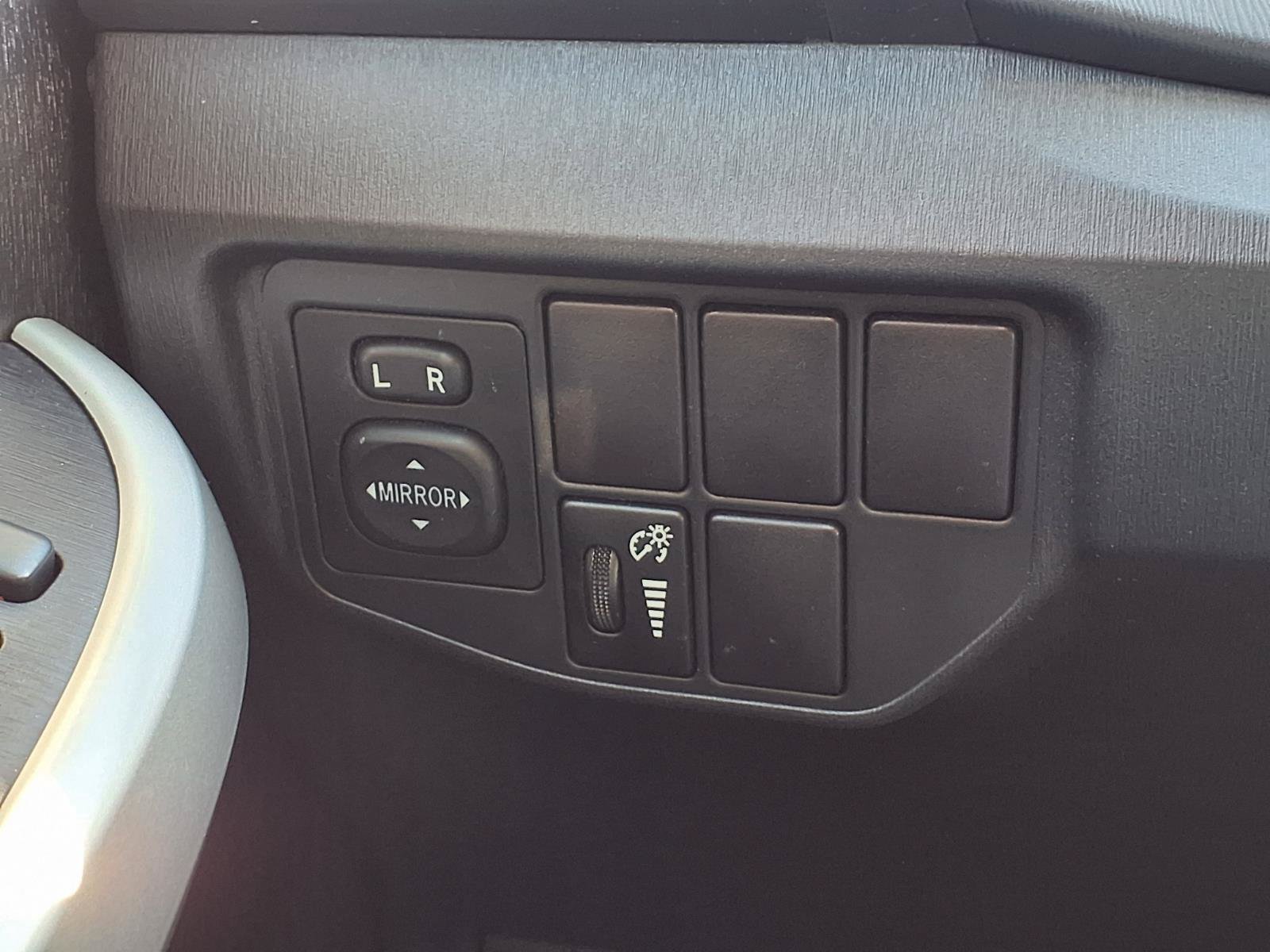 Used 2015 Toyota Prius Four FWD image 13