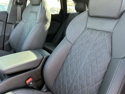 Used 2025 Audi SQ5 Premium Plus image 21