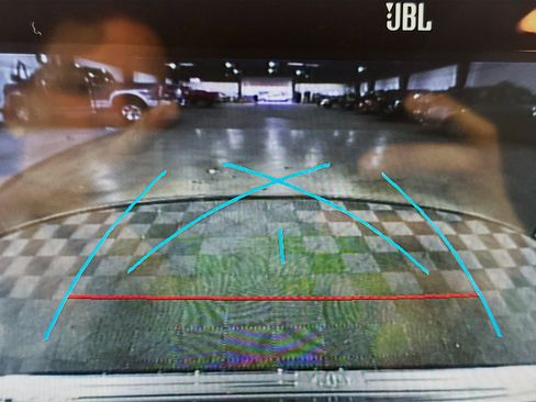 Used 2022 Toyota Highlander Platinum image 18