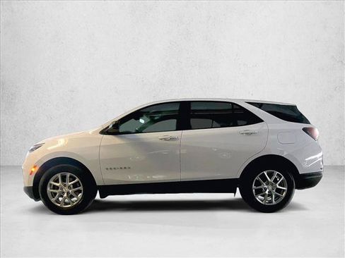 Used 2024 Chevrolet Equinox LS w/ LS Convenience Package FWD image 6