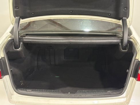 Used 2014 Kia Cadenza Premium w/ Technology Package image 36