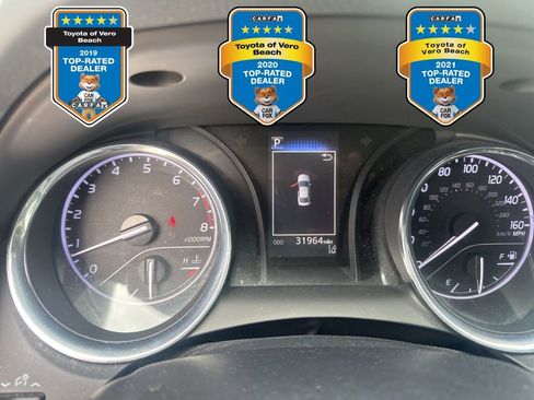 Used 2020 Toyota Camry SE image 4