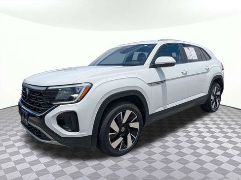 Used 2025 Volkswagen Atlas Cross Sport SE FWD image 7