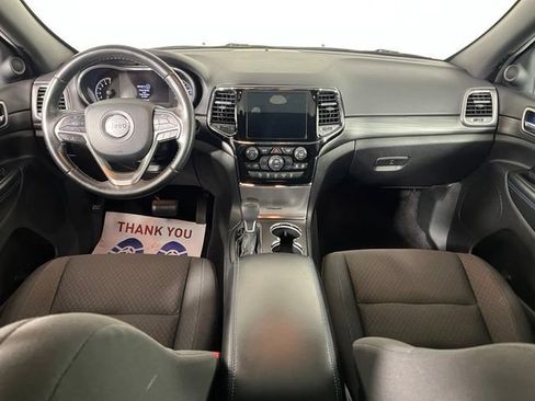 Used 2019 Jeep Grand Cherokee Laredo AWD/4WD image 40