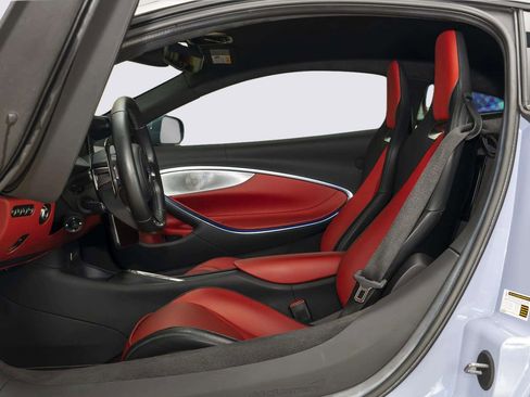 Used 2023 McLaren Artura RWD image 12