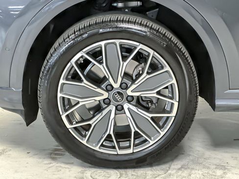 Certified 2025 Audi Q5 Premium Plus w/ Premium Plus image 26