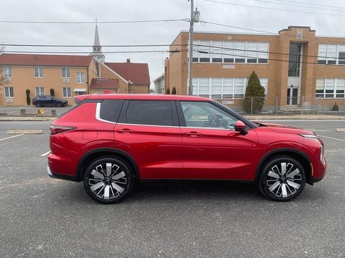 New 2026 Mitsubishi Outlander SE image 4