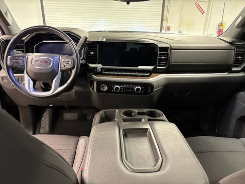 Used 2022 GMC Sierra 1500 Elevation image 27