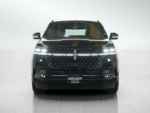 Used 2025 Lincoln Navigator Reserve w/ Jet Appearance Package AWD/4WD image 8