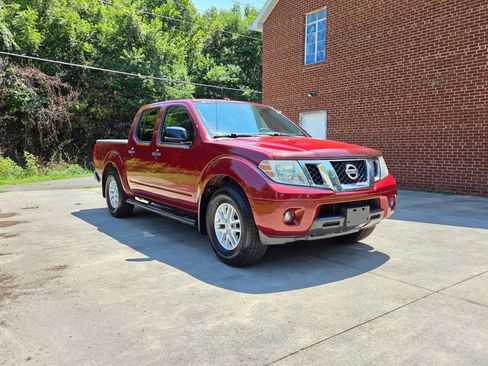 Used 2018 Nissan Frontier SV w/ Value Truck Package RWD image 3