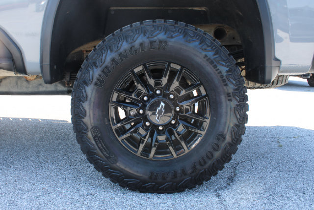 Used 2024 Chevrolet Silverado 2500 ZR2 w/ Technology Package AWD/4WD image 37