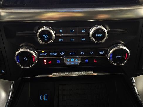 Used 2023 Ford F150 Lariat w/ Equipment Group 502A High image 31