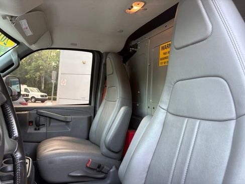 Used 2019 Chevrolet Express 2500 w/ Driver Convenience Package RWD image 12