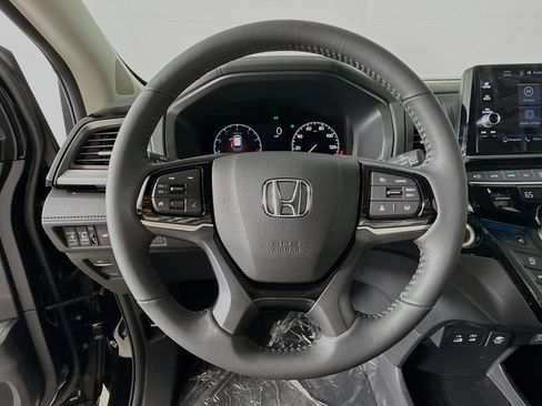 New 2026 Honda Odyssey Touring image 11