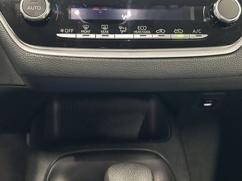 Used 2023 Toyota Corolla LE image 29