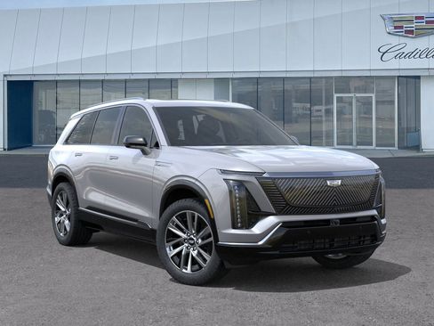 New 2026 Cadillac Vistiq Luxury w/ LPO, Floor Liner Package AWD/4WD image 7